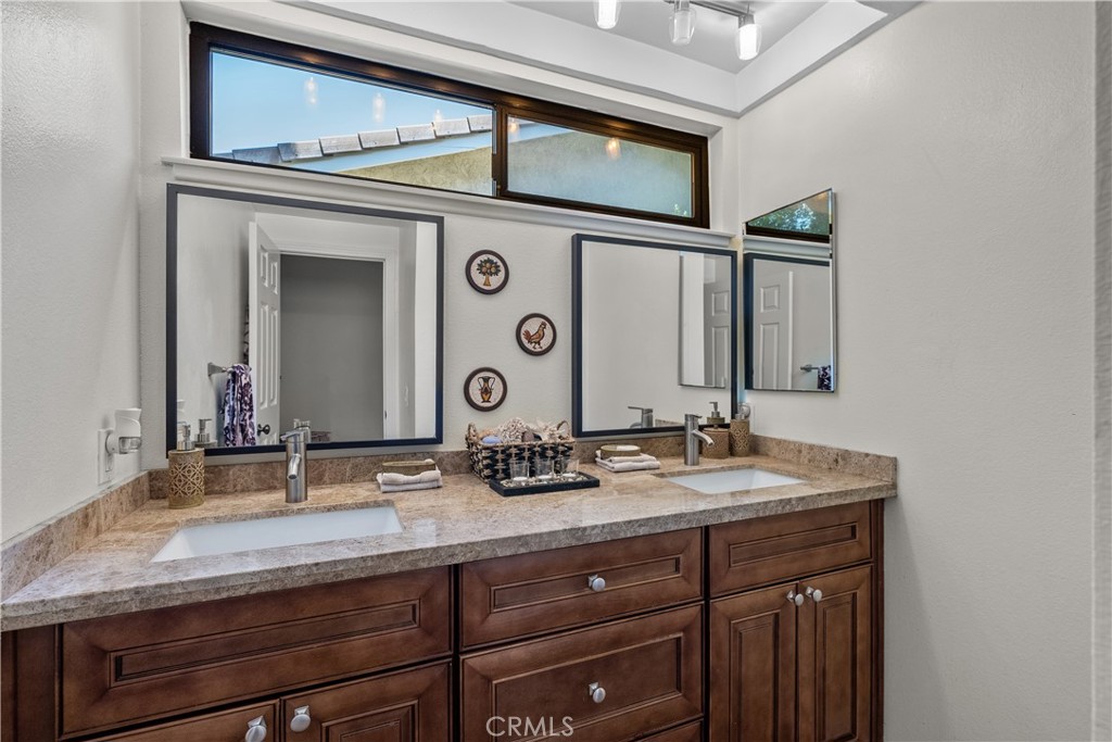 25508 Via Pacifica