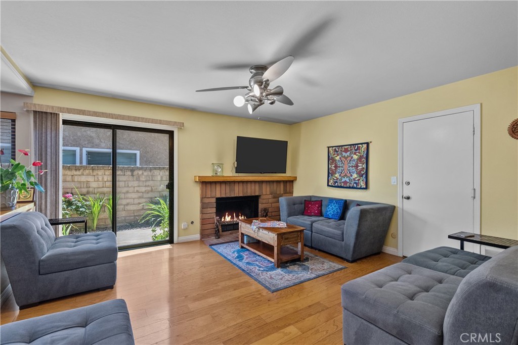 25508 Via Pacifica