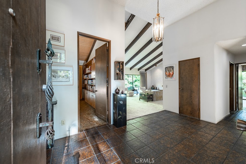 16245 Meadowridge Way