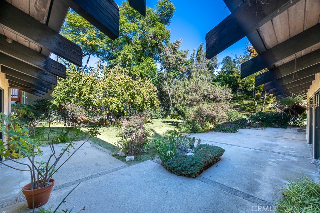 16245 Meadowridge Way