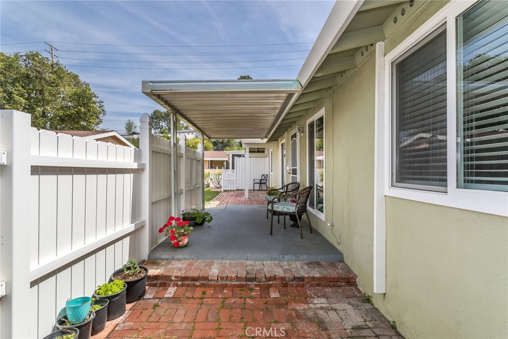 19208 Avenue Of The Oaks Unit: G
