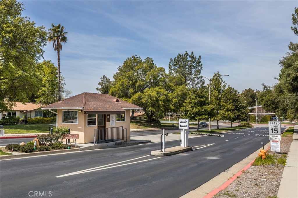 19208 Avenue Of The Oaks Unit: G