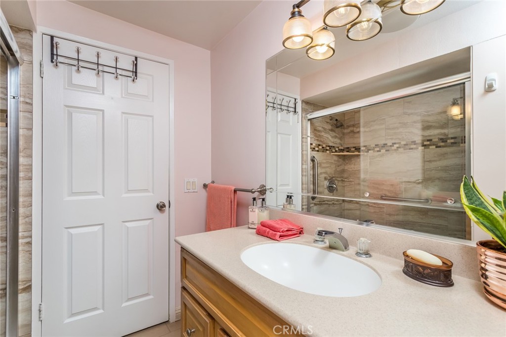19208 Avenue Of The Oaks Unit: G