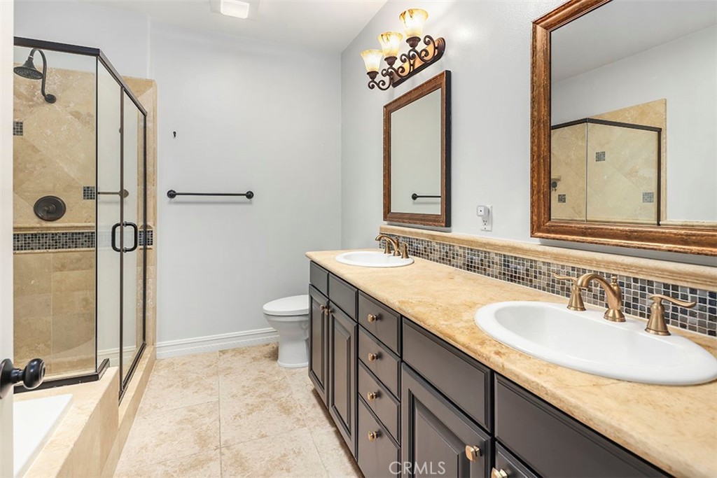 4237 Longridge Avenue Unit: 306