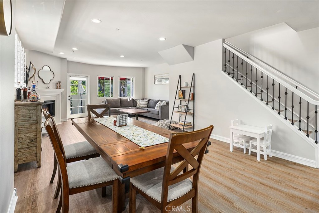 4237 Longridge Avenue Unit: 306