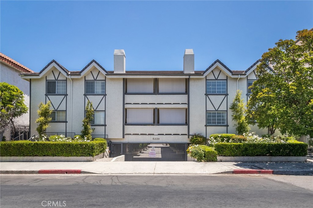 5230 Zelzah Avenue Unit: 14