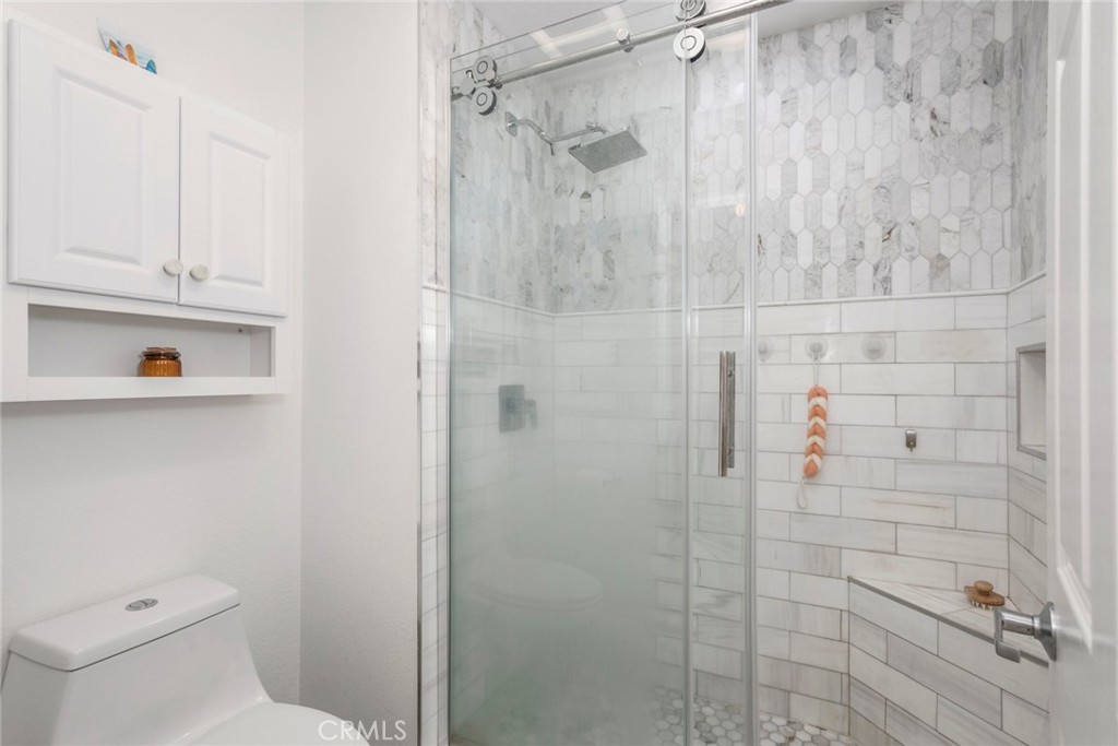 5230 Zelzah Avenue Unit: 14