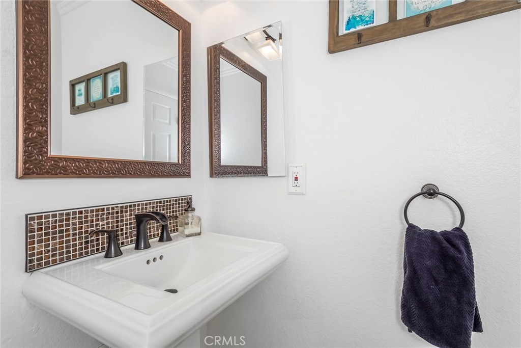 5230 Zelzah Avenue Unit: 14