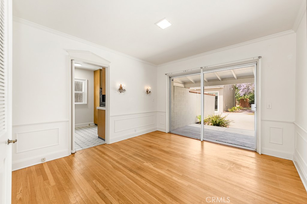 300 S Kenter Avenue