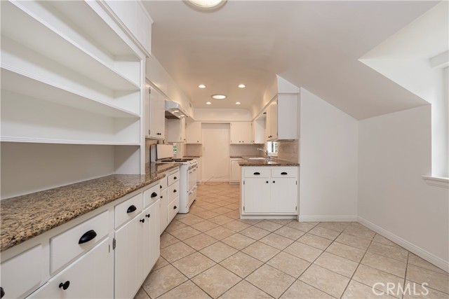 16732 Adlon RD
