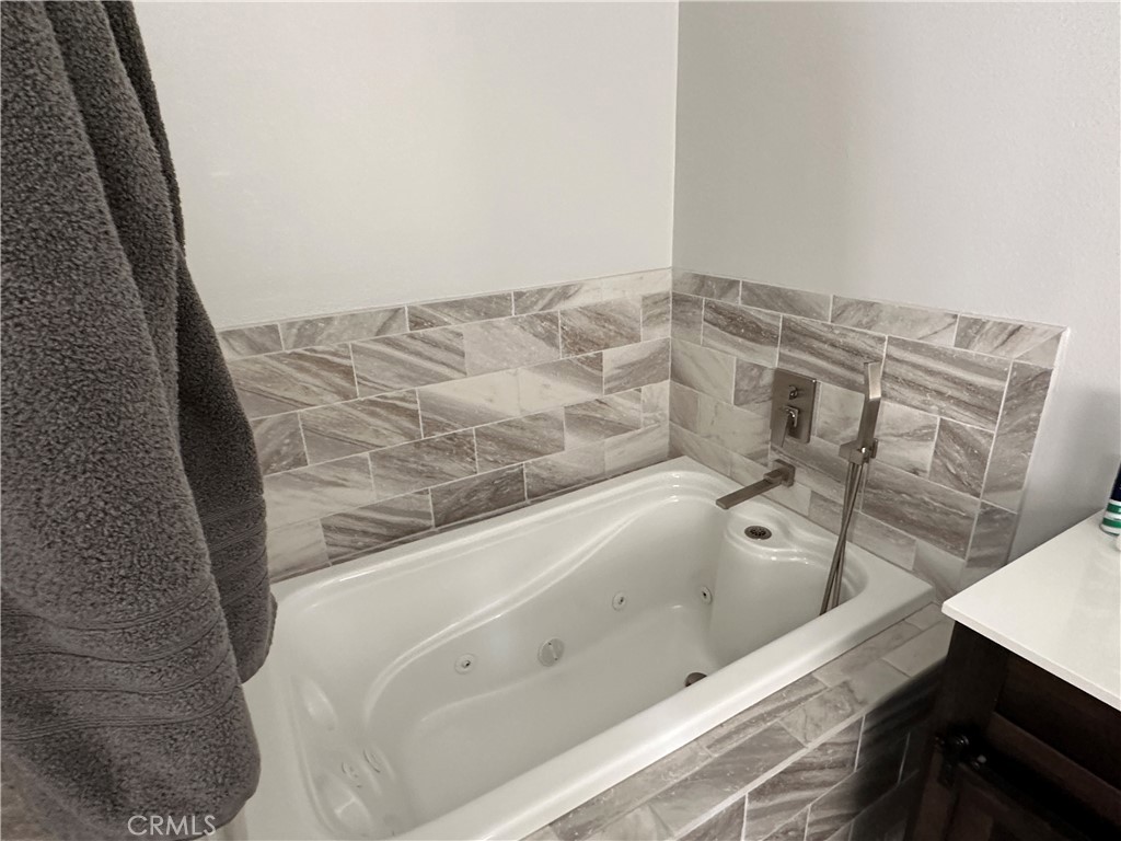 4259 106 Fulton Avenue 106