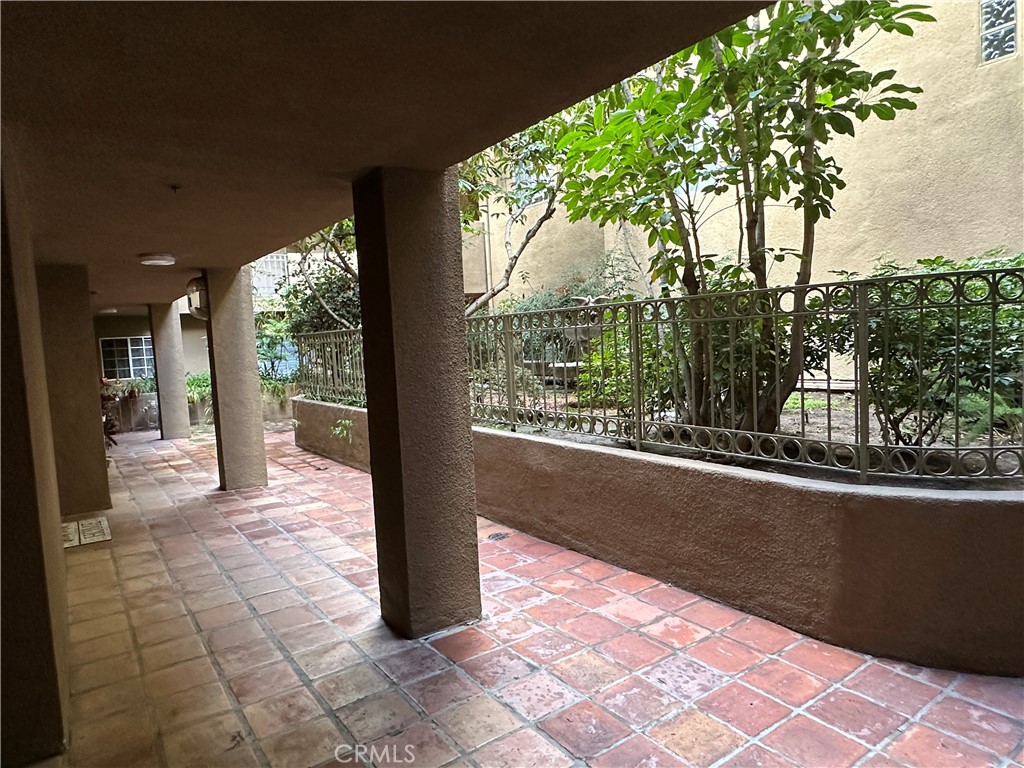 4259 106 Fulton Avenue 106