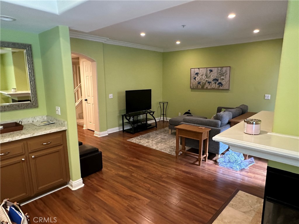 4259 106 Fulton Avenue 106