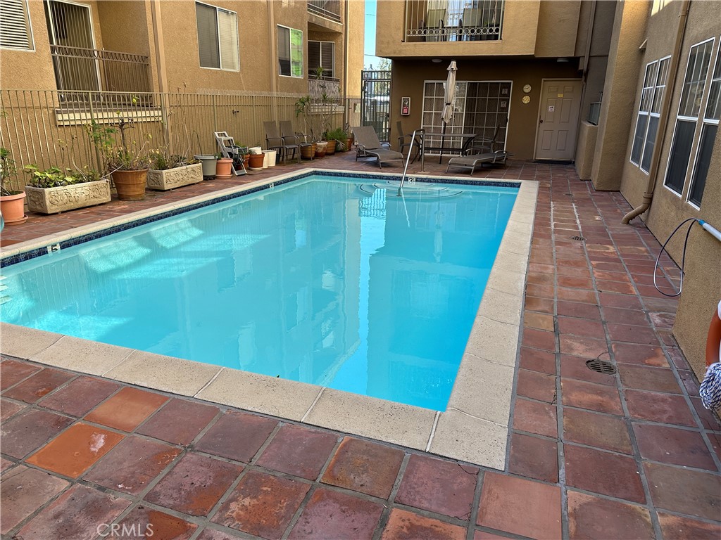 4259 106 Fulton Avenue 106