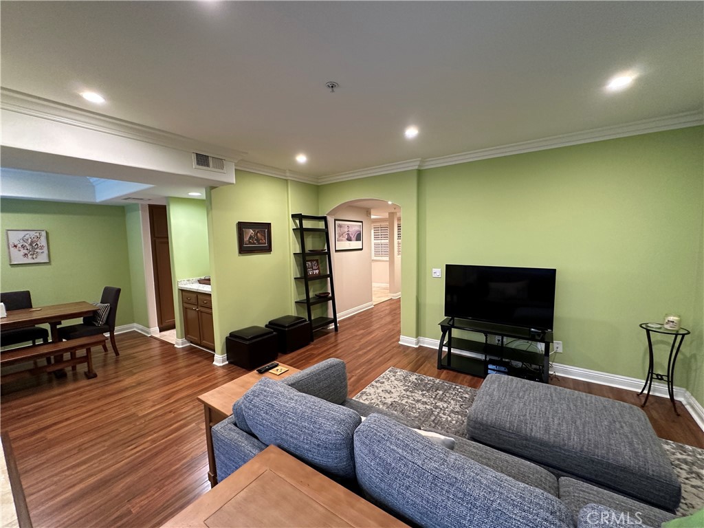 4259 106 Fulton Avenue 106