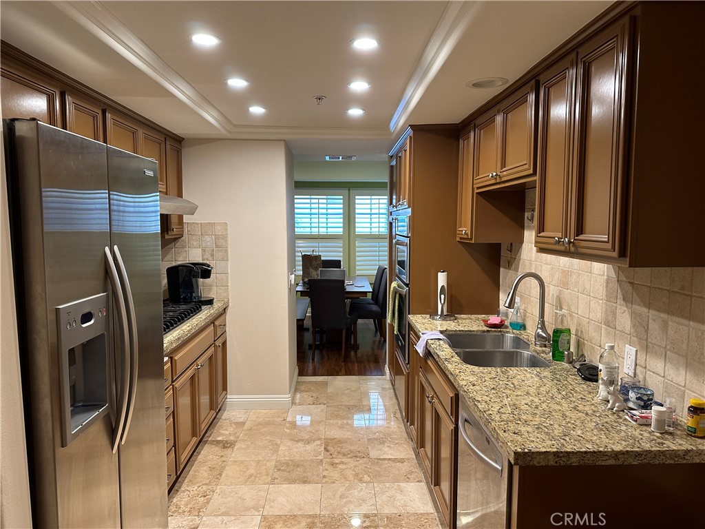 4259 106 Fulton Avenue 106