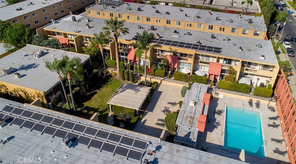 5427 Yarmouth Avenue