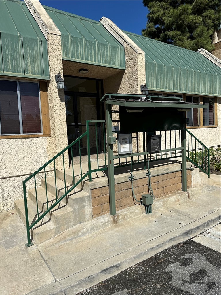 12121 Centralia street 304