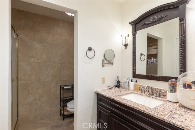 18136 Oxnard ST Unit: 39