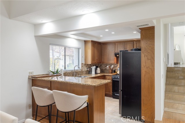 18136 Oxnard ST Unit: 39