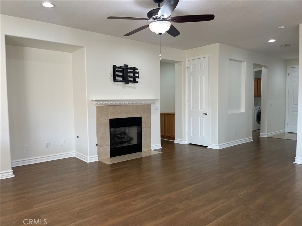 1712 W Lumber Street