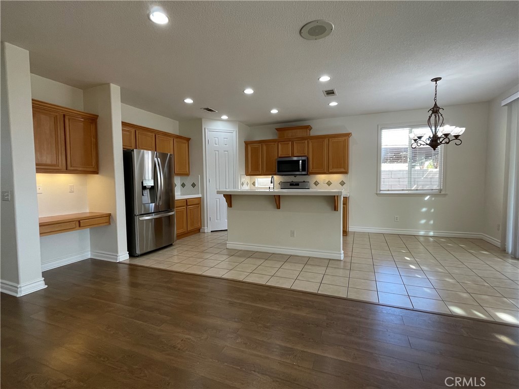 1712 W Lumber Street