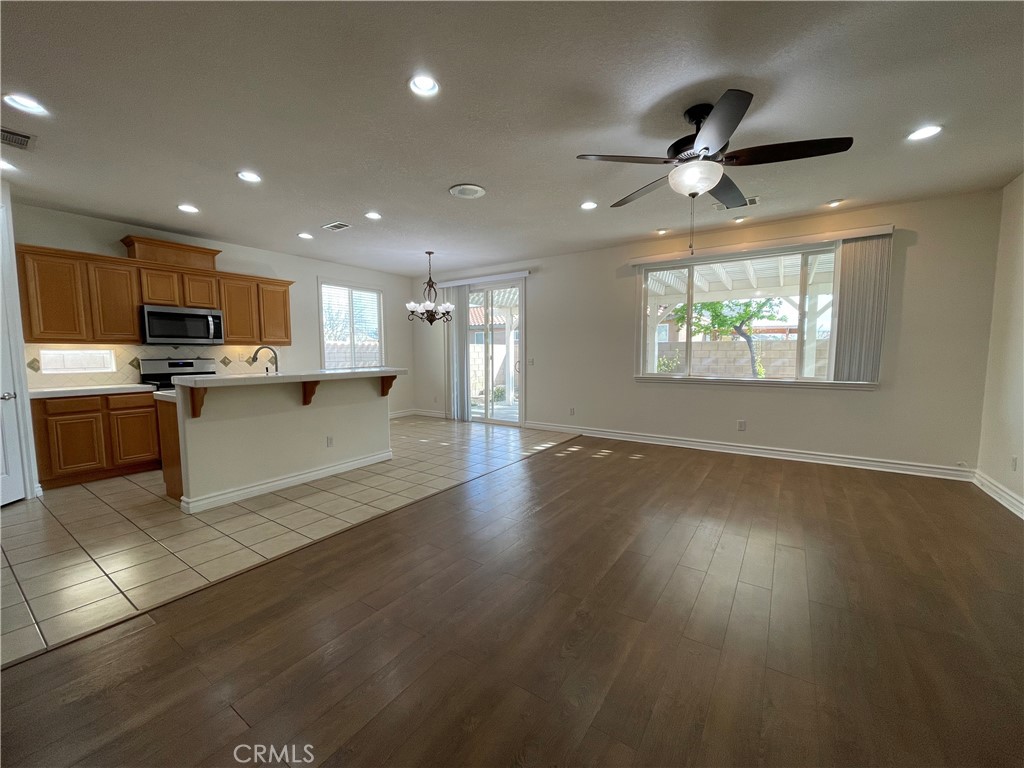 1712 W Lumber Street