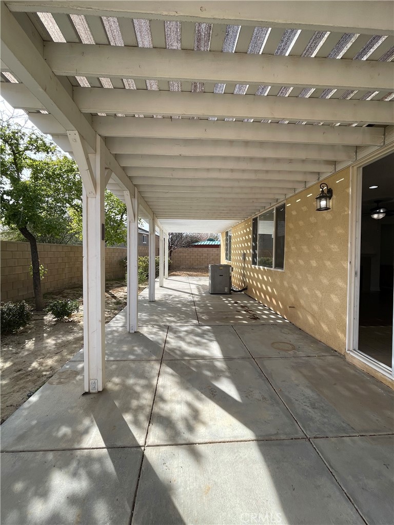 1712 W Lumber Street