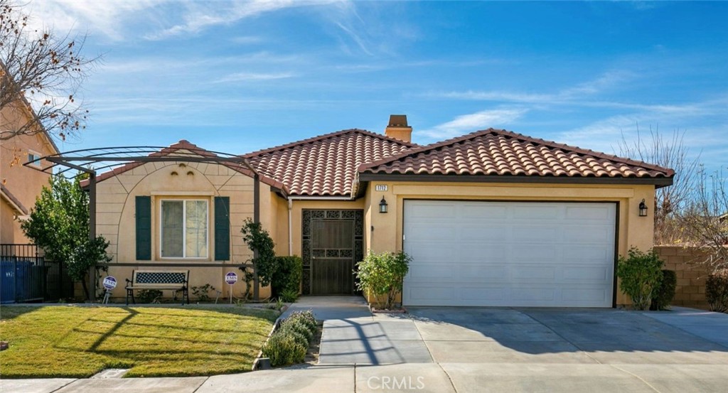 1712 W Lumber Street