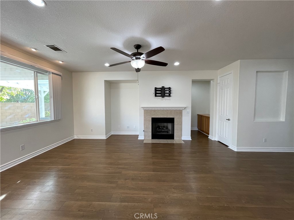 1712 W Lumber Street