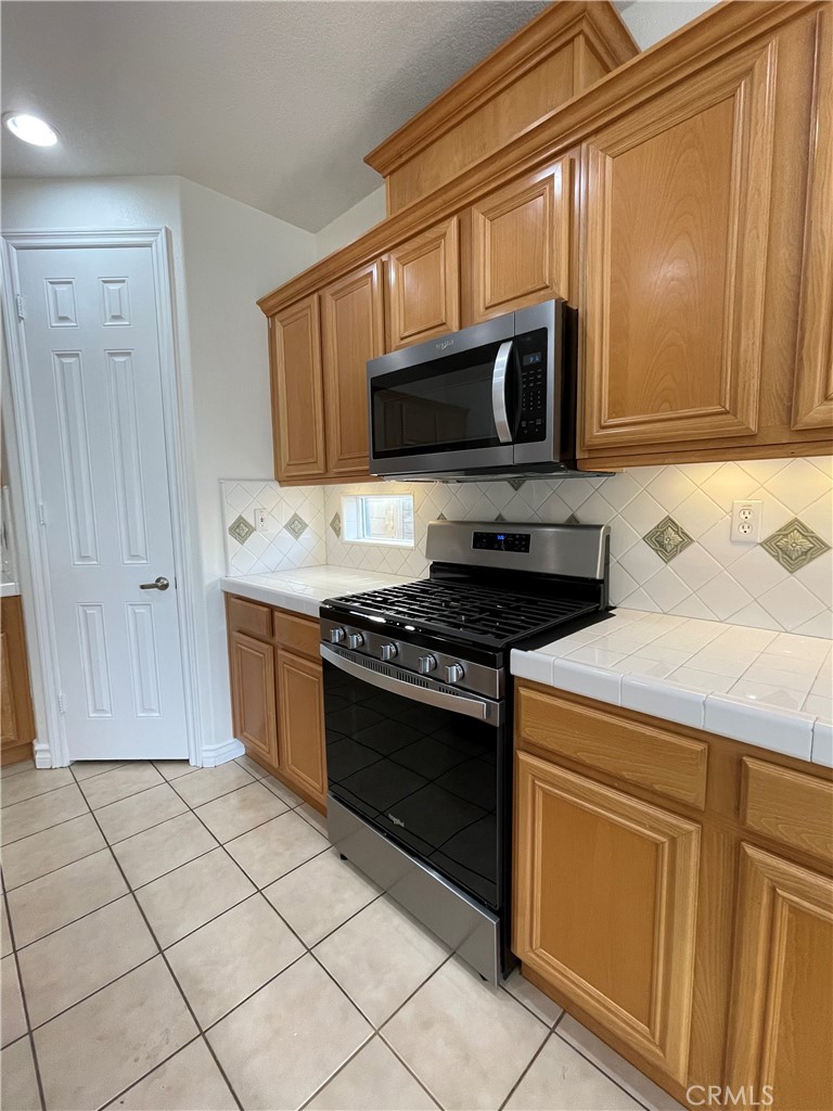 1712 W Lumber Street