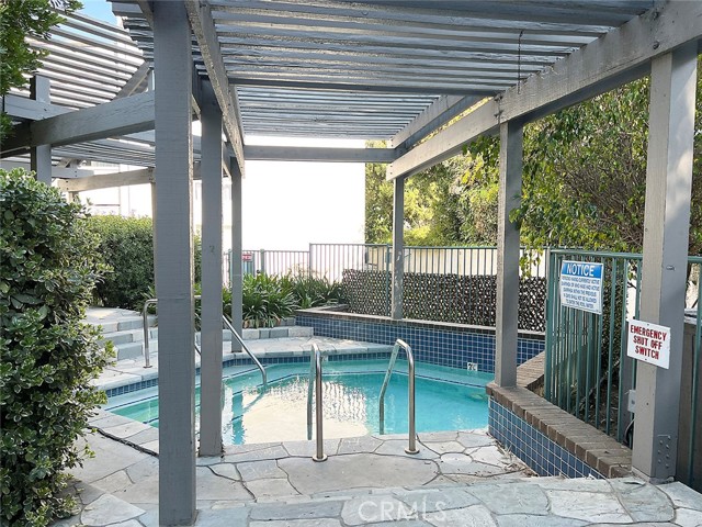 20134 Leadwell ST Unit: 211