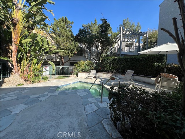 20134 Leadwell ST Unit: 211