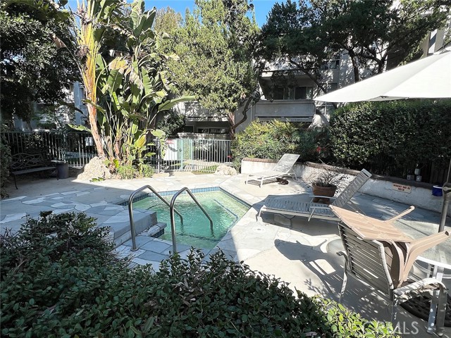 20134 Leadwell ST Unit: 211