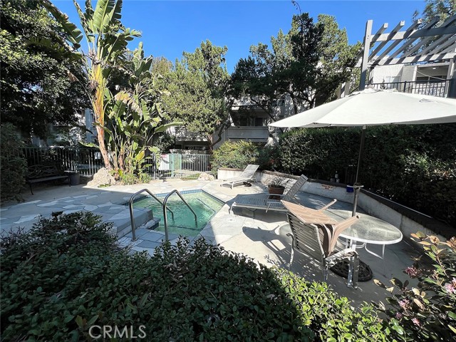 20134 Leadwell ST Unit: 211