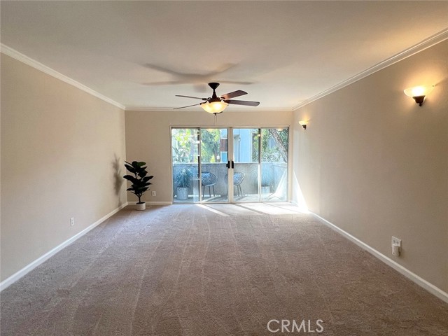 20134 Leadwell ST Unit: 211