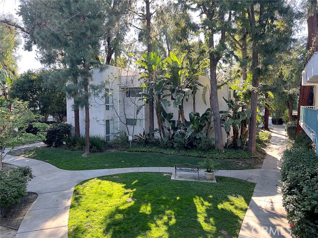 20134 Leadwell ST Unit: 211