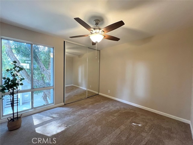 20134 Leadwell ST Unit: 211