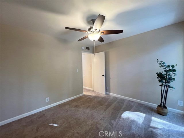 20134 Leadwell ST Unit: 211