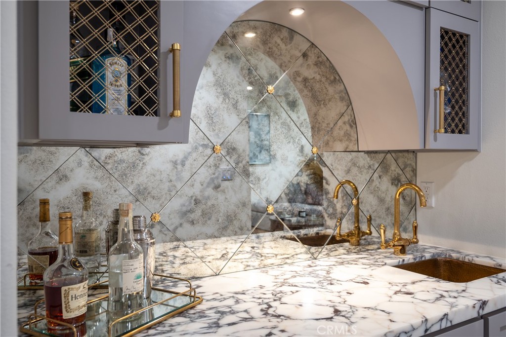 575 S Barrington Avenue 109