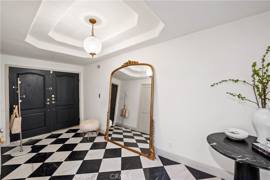 575 S Barrington Avenue 109