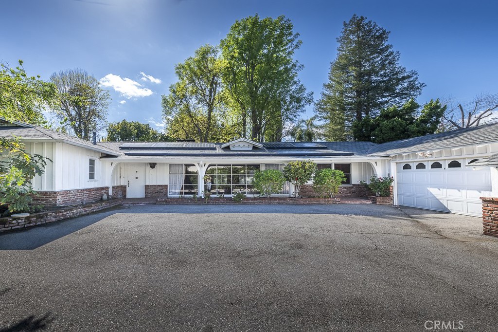 4443 Haskell Avenue