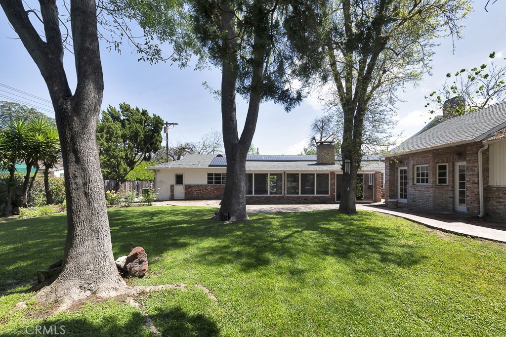 4443 Haskell Avenue