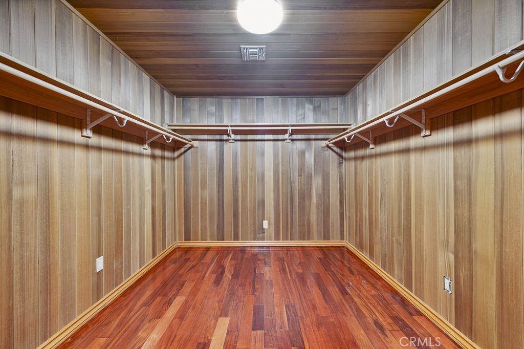 4443 Haskell Avenue