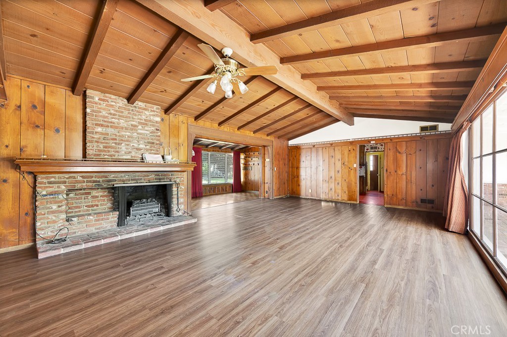4443 Haskell Avenue
