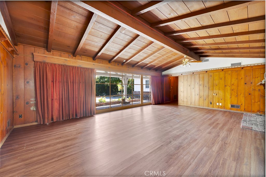 4443 Haskell Avenue