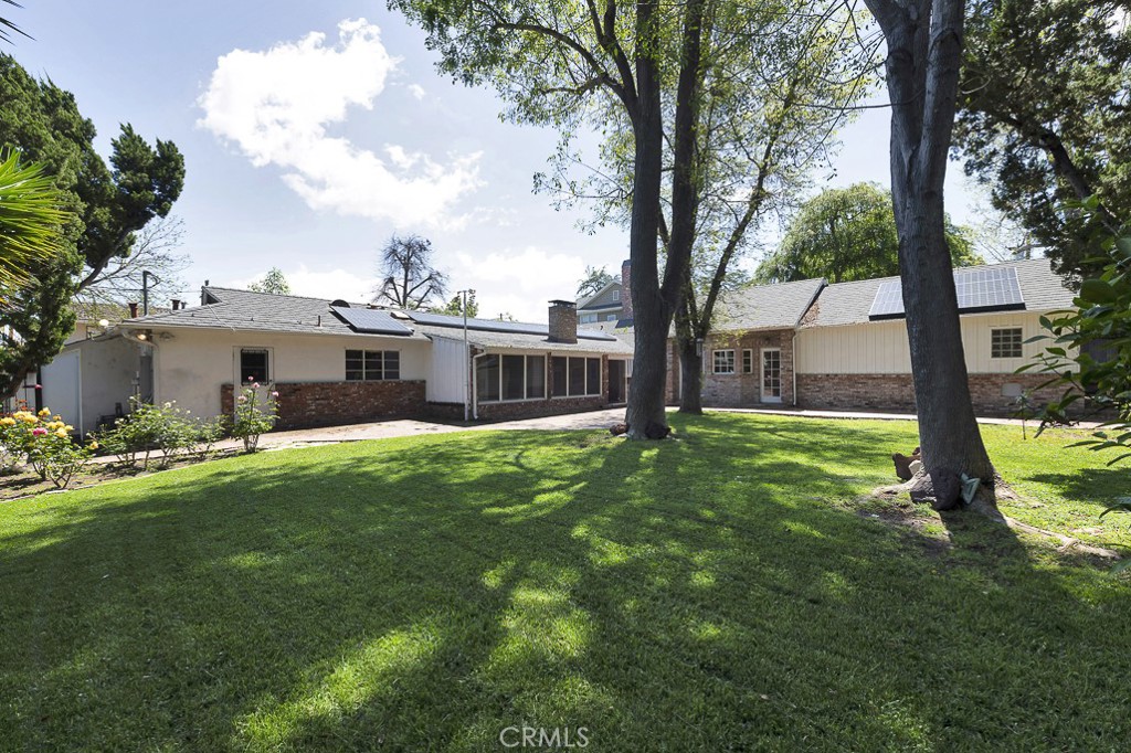 4443 Haskell Avenue