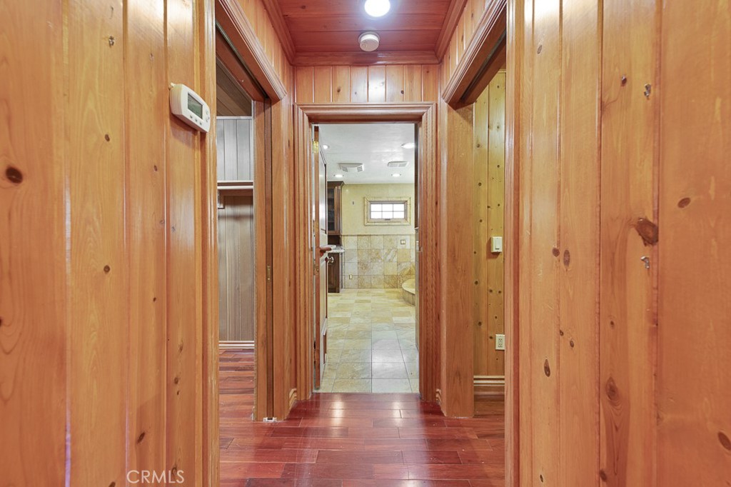 4443 Haskell Avenue
