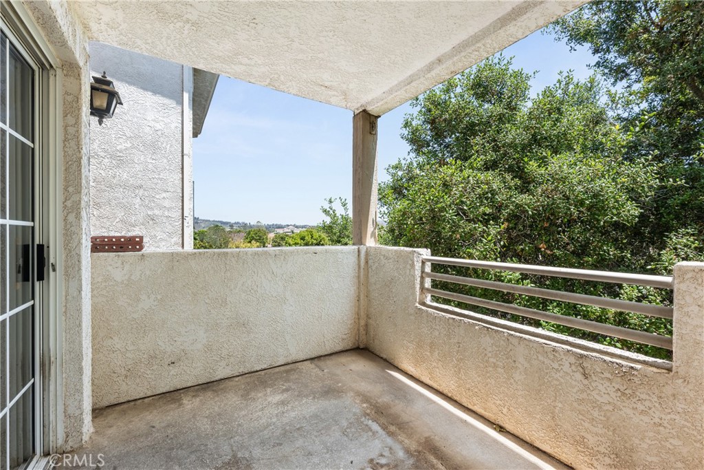 2533 Antonio Drive 202