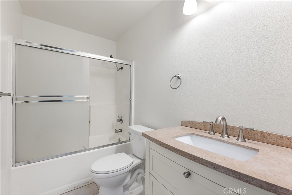 2533 Antonio Drive 202